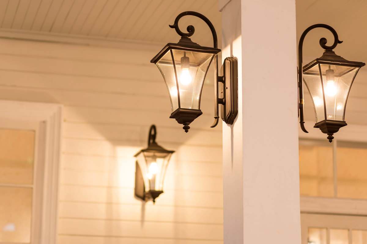Comment bien choisir ses luminaires extérieurs